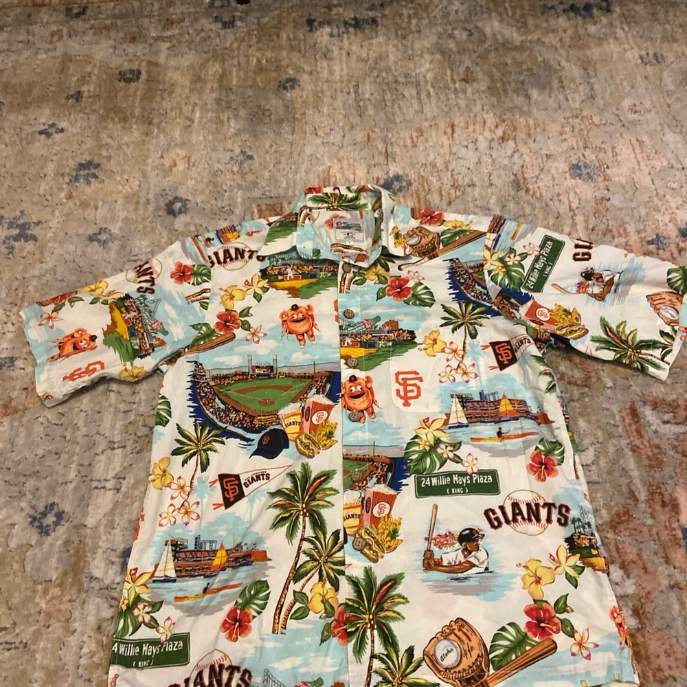 San Francisco Giants Reyn Spooner Short Sleeve Aloha Shirt Size Small MLB